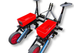 Semanatoare de porumb 2 sectii cu fertilizare cu precizie inalta