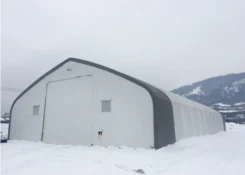 Hala industriala din PVC, latime 21.35m, lungime 61m, inaltime 8.54m cu structura de rezistenta metalica