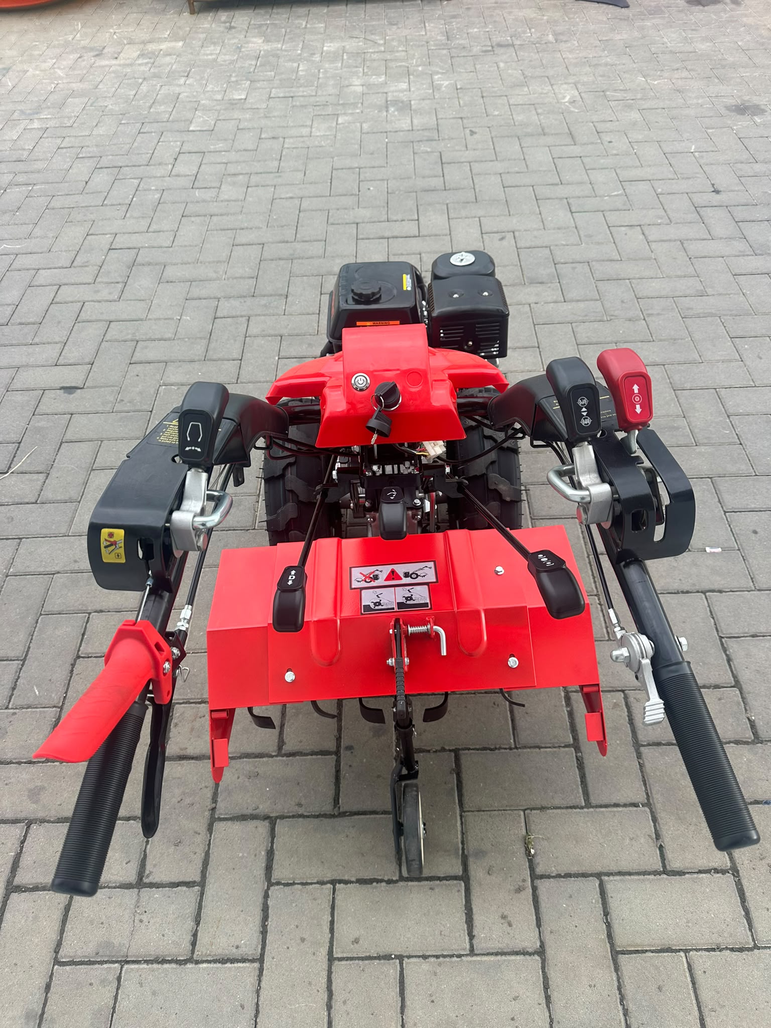 Motocultor Lider cu motor Loncin cu freză, 15 CP Benzina cu inversor - imagine 7