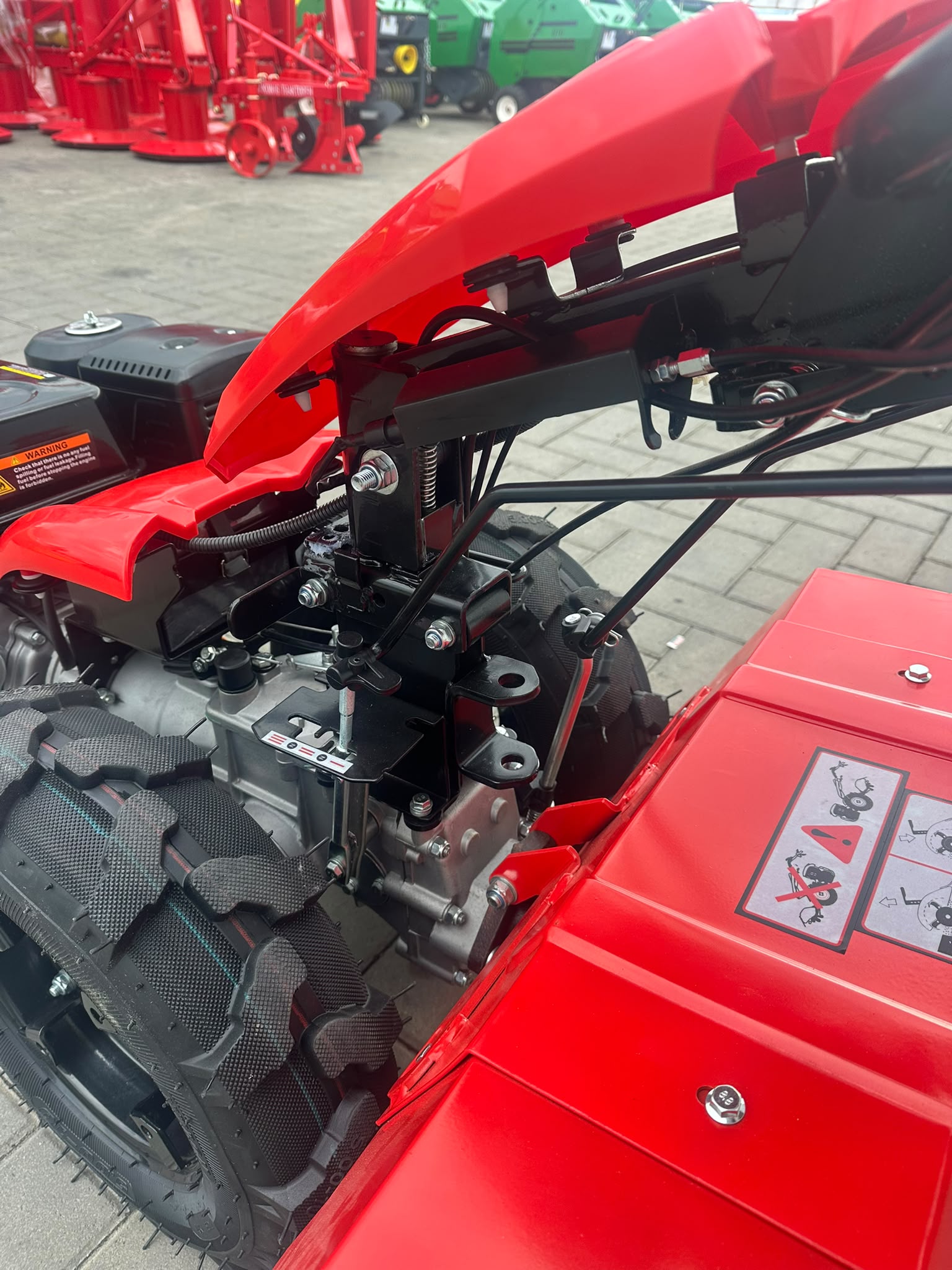 Motocultor Lider cu motor Loncin cu freză, 15 CP Benzina cu inversor - imagine 9